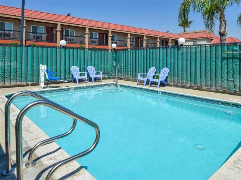Americas Best Value Inn-Rialto Dış mekan fotoğraf