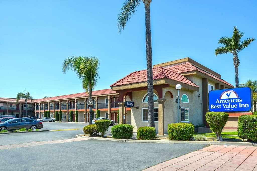 Americas Best Value Inn-Rialto Dış mekan fotoğraf